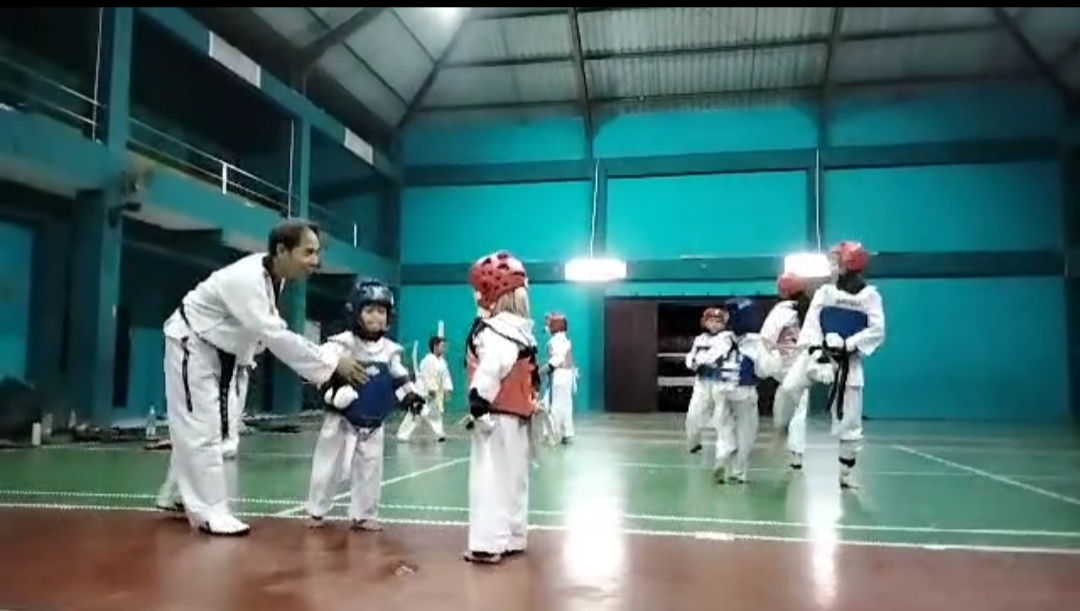 Antusias History Taekwondo Club dalam Menghadapi Kejuaraan Bhayangkara Presisi 2 Antusias History Taekwondo Club dalam Menghadapi Kejuaraan Bhayangkara Presisi 2 Taekwondo Indonesia Dojang History